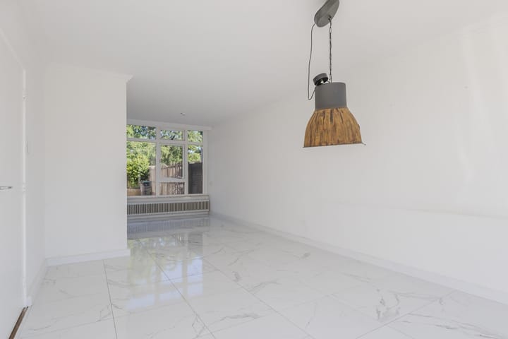 Foto 4 van Van Anrooijstraat 21