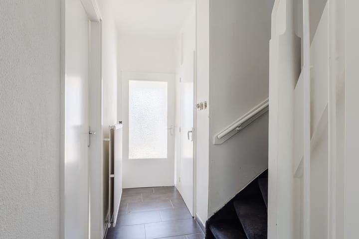 Foto 10 van Van Anrooijstraat 21