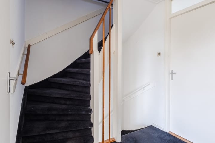 Foto 17 van Van Anrooijstraat 21