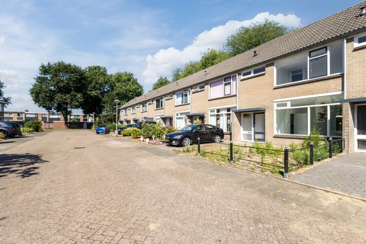 Foto 30 van Van Anrooijstraat 21