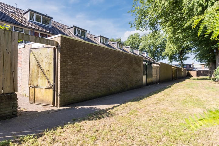 Foto 32 van Van Anrooijstraat 21