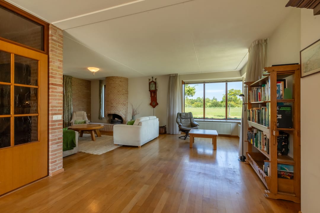 Photo 11 of Westerscheldelaan 1