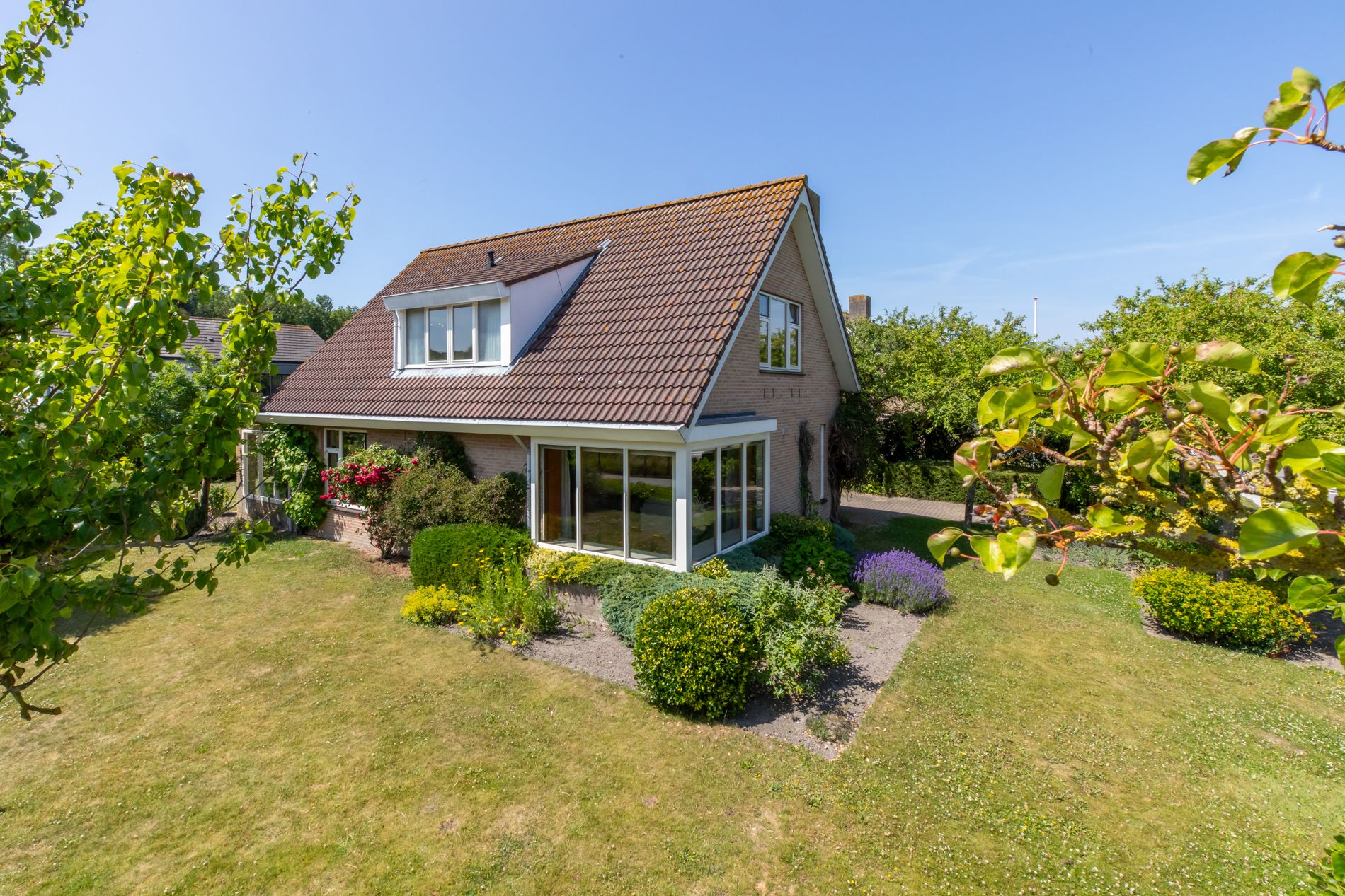 Photo 33 of Westerscheldelaan 1