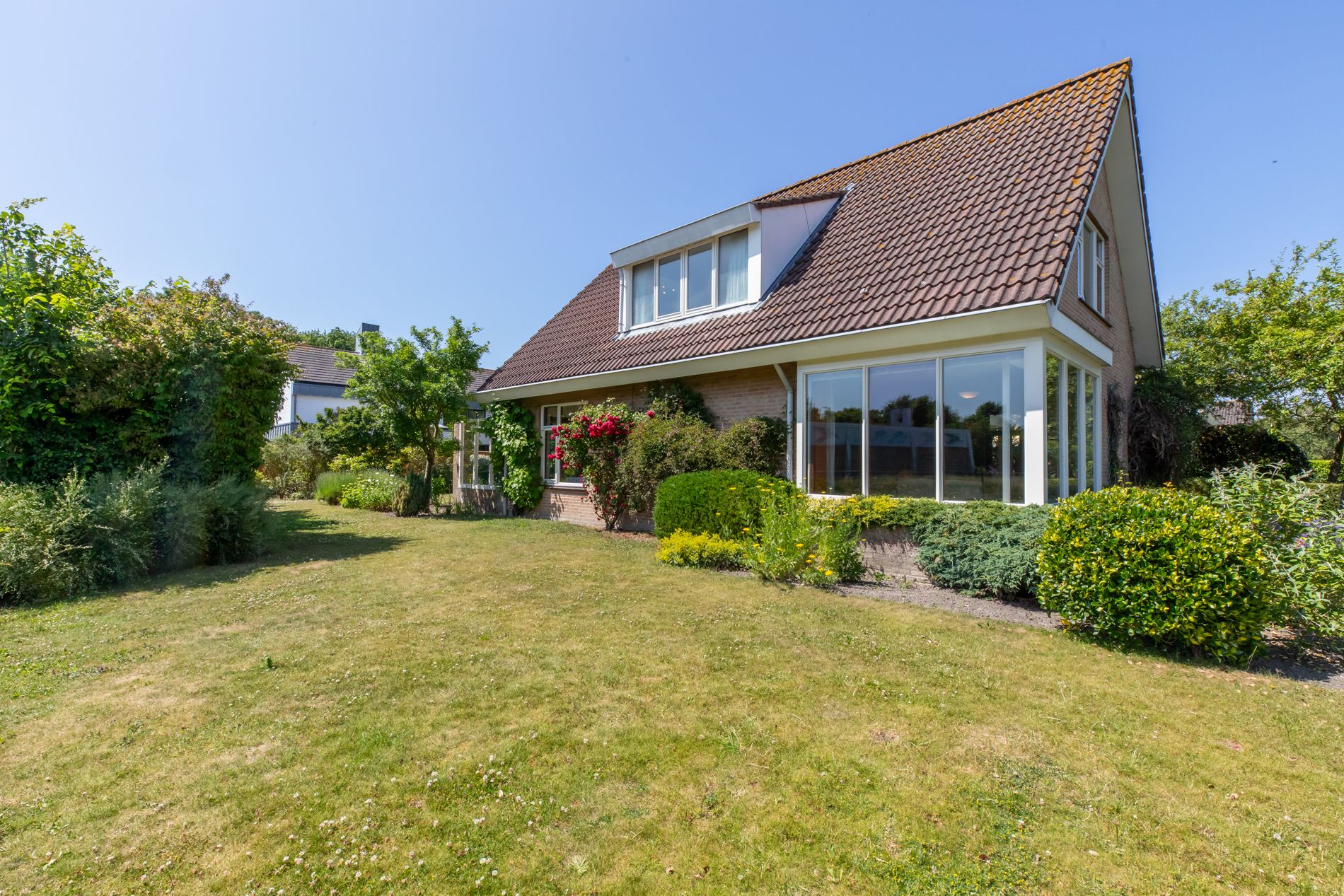 Photo 39 of Westerscheldelaan 1