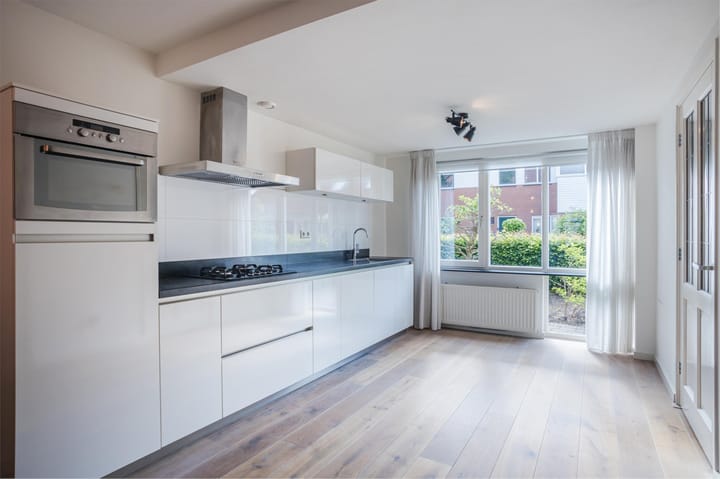 Foto 10 van Versteegstraat 32