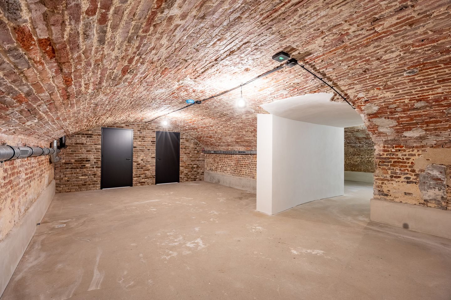 View photo 5 of Patersstraat 60