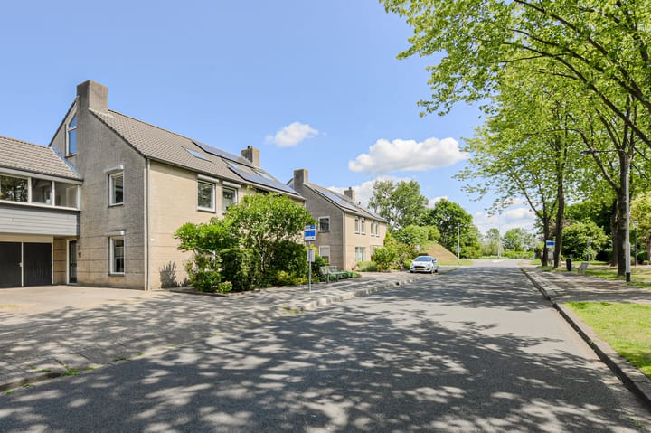 Photo 2 of Komoord 5