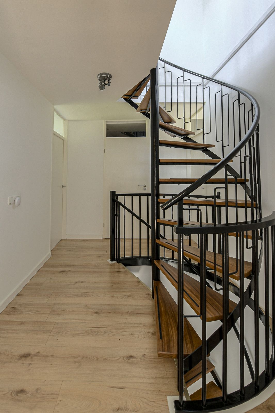 Foto 25 van Komoord 5