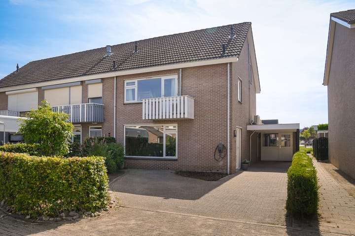 Photo 1 of Morelstraat 13