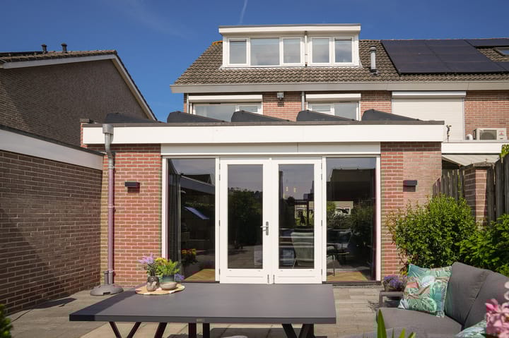 Photo 34 of Morelstraat 13