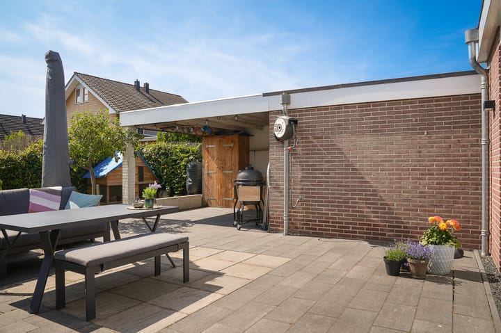 Photo 36 of Morelstraat 13
