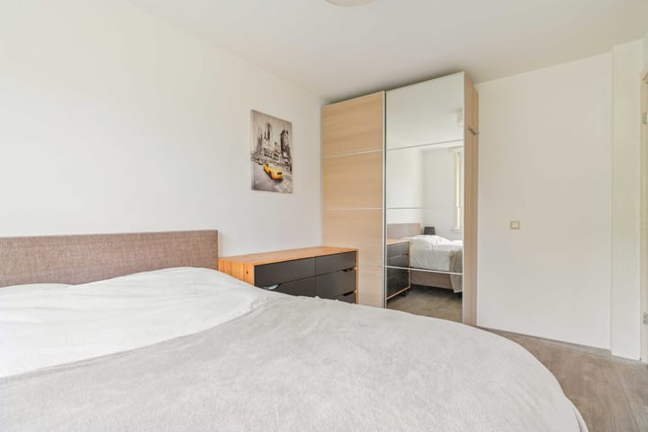 Foto 12 van Sara Burgerhartstraat 46-2