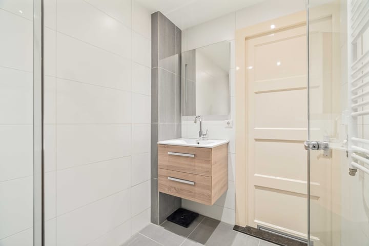 Foto 15 van Sara Burgerhartstraat 46-2