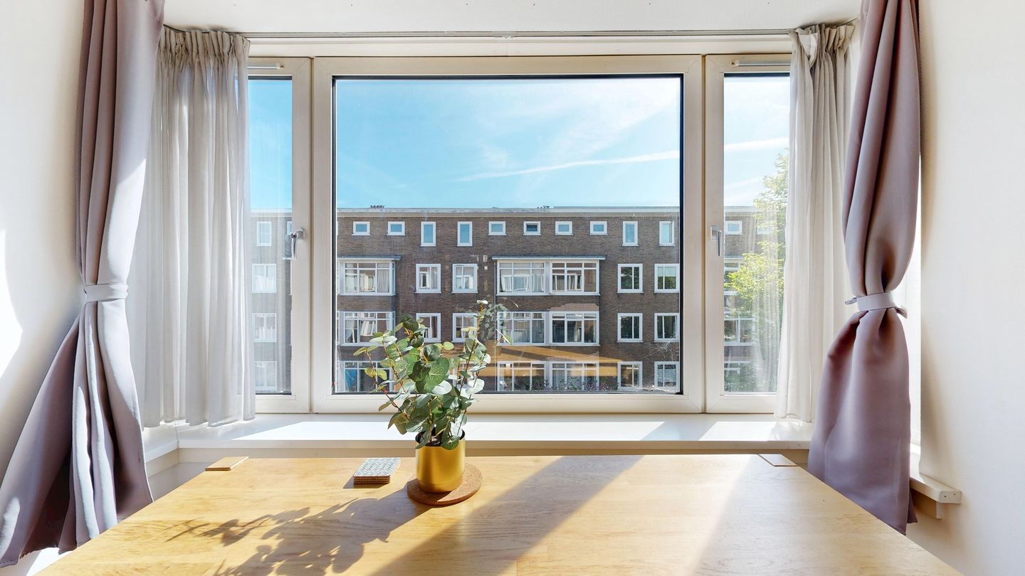 Foto 10 van Esmoreitstraat 31-3