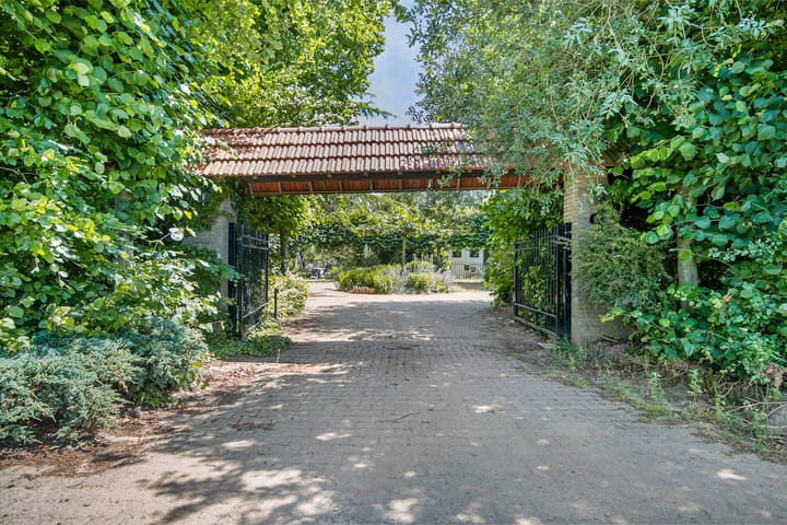 Photo 6 of Hoogoordstraat 9