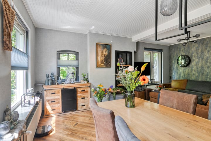 Photo 11 of Hoogoordstraat 9