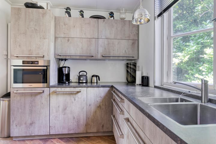 Photo 15 of Hoogoordstraat 9