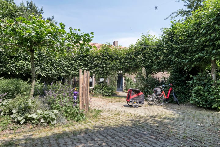 Photo 2 of Hoogoordstraat 9