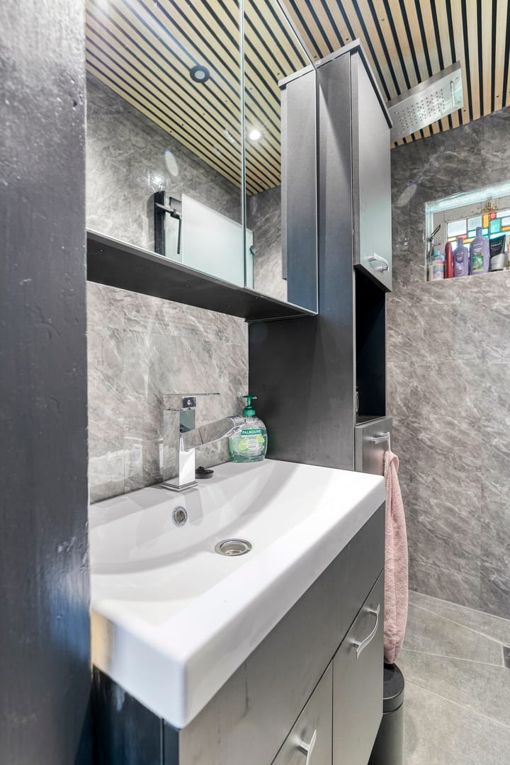 Photo 28 of Hoogoordstraat 9