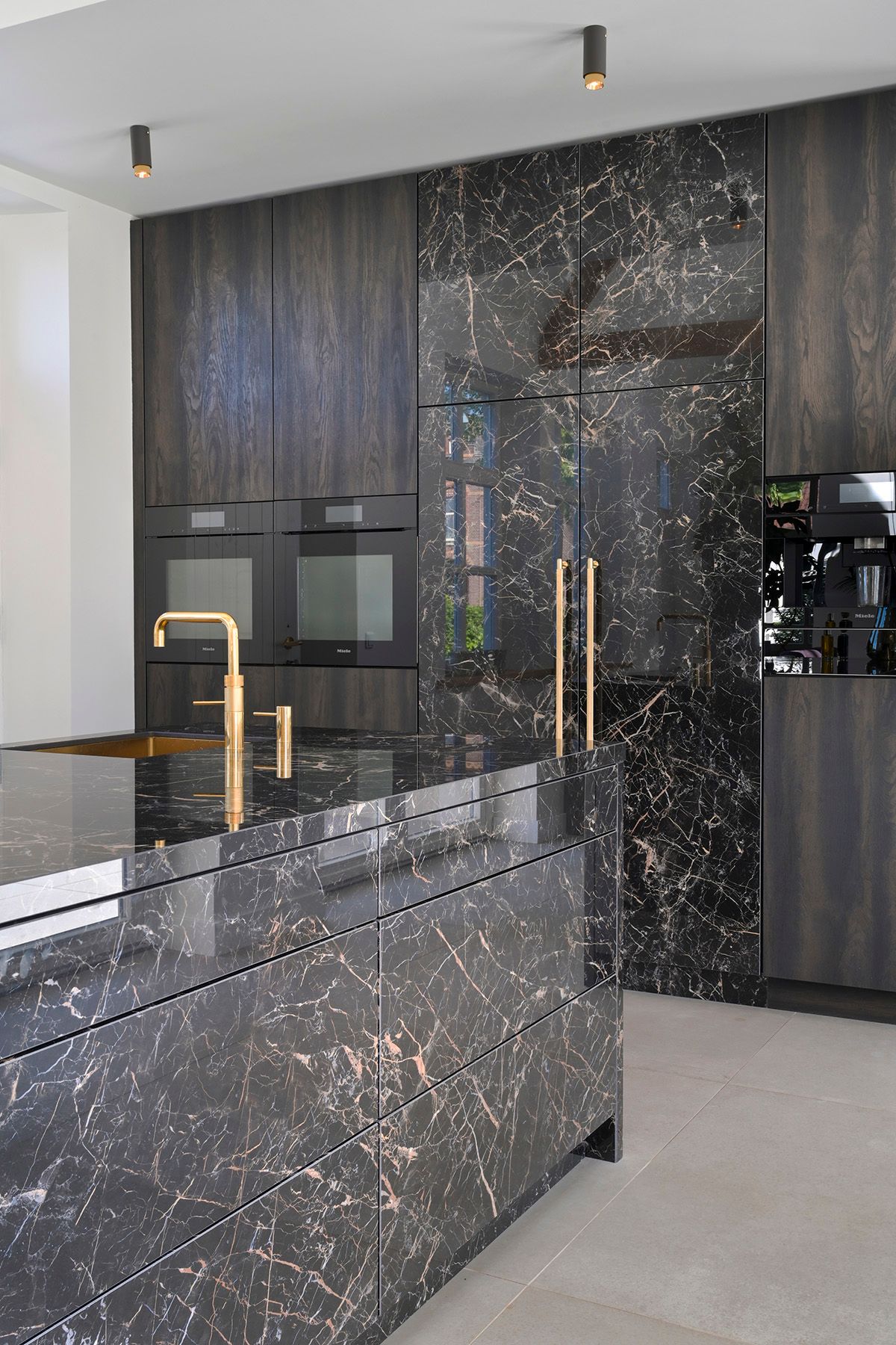 Foto 35 van Kerkplein 5