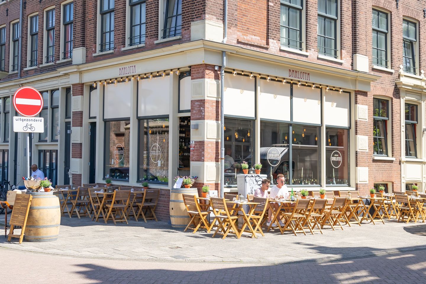 Photo 19 of Czaar Peterstraat 98-D