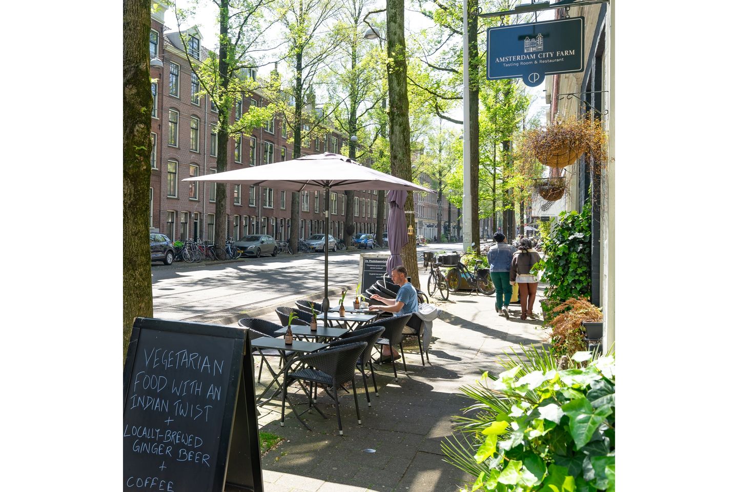 Photo 20 of Czaar Peterstraat 98-D