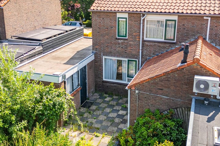 Foto 29 van Julianalaan 49