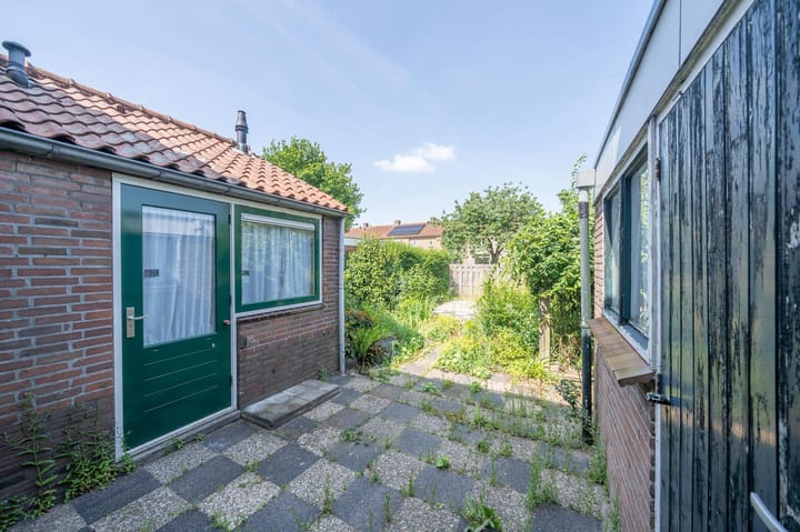 Foto 32 van Julianalaan 49