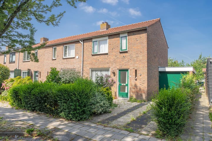 Foto 33 van Julianalaan 49