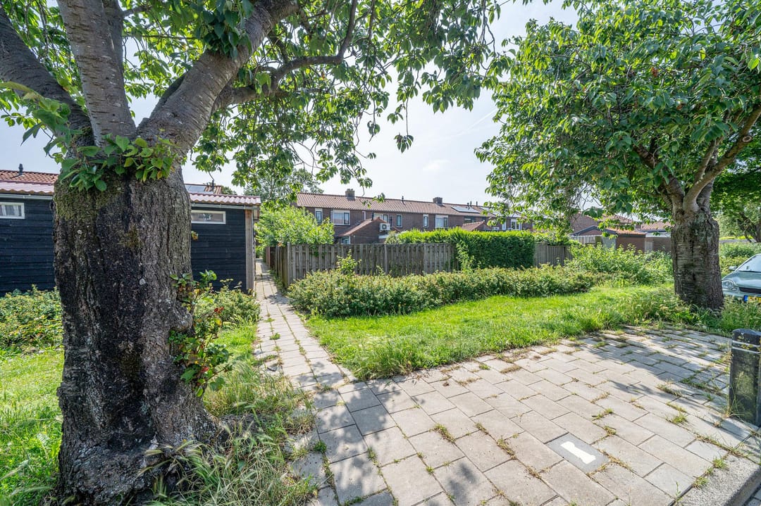 Foto 37 van Julianalaan 49