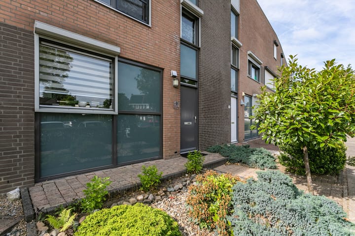 Foto 2 van Monacoplein 21