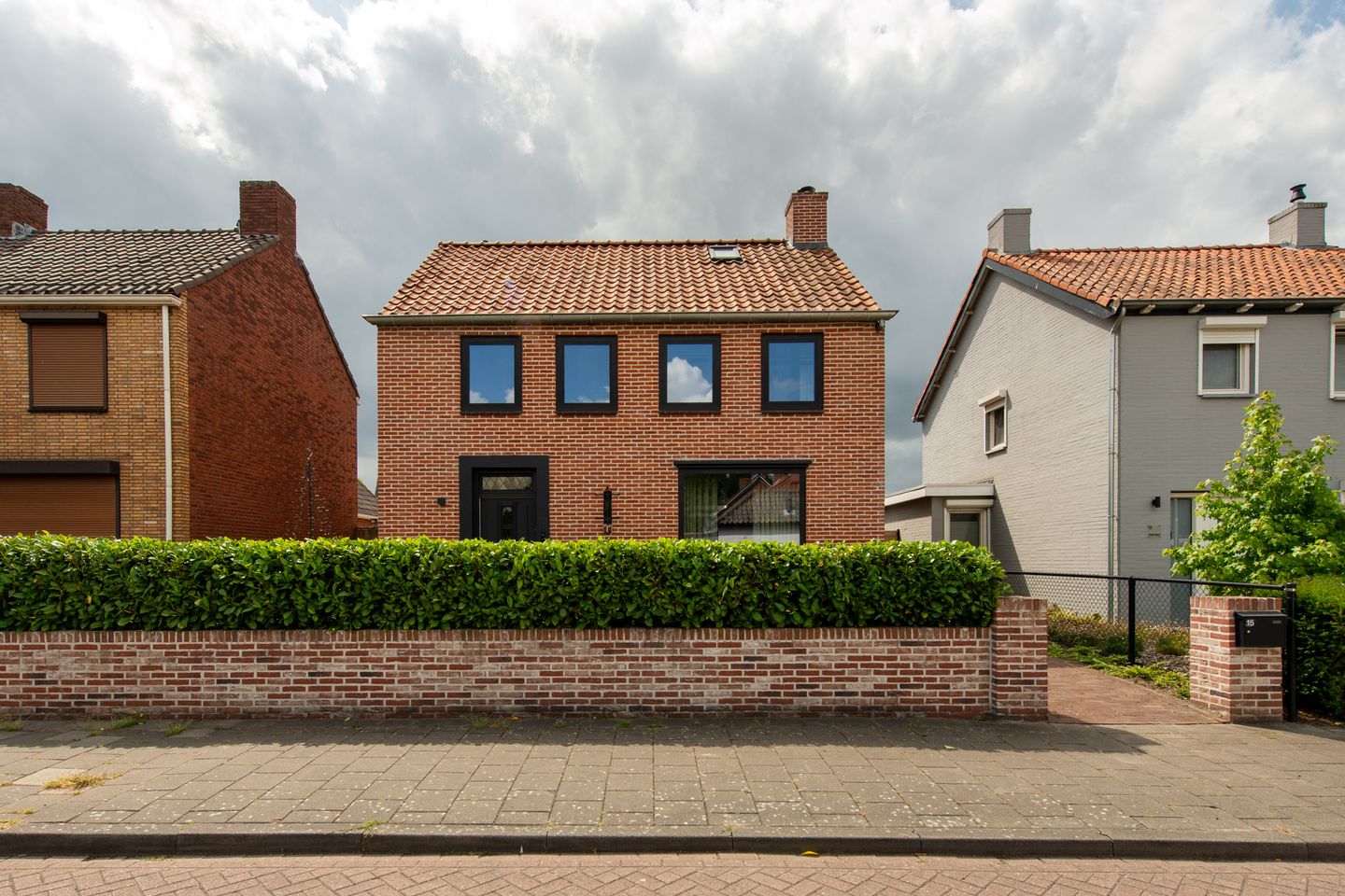 Foto 1 van Graaf Moretuslaan 15