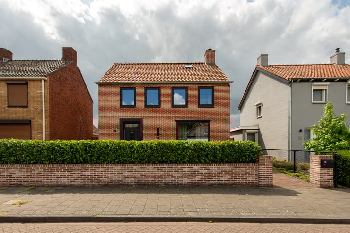 Foto 1 van Graaf Moretuslaan 15