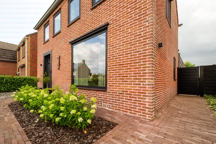 Foto 47 van Graaf Moretuslaan 15