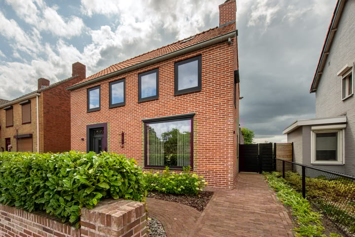 Foto 49 van Graaf Moretuslaan 15