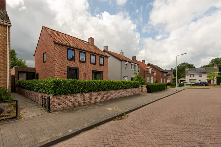 Foto 53 van Graaf Moretuslaan 15