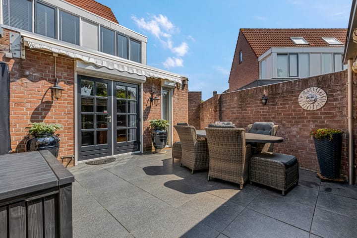 Foto 28 van Mozartstraat 9