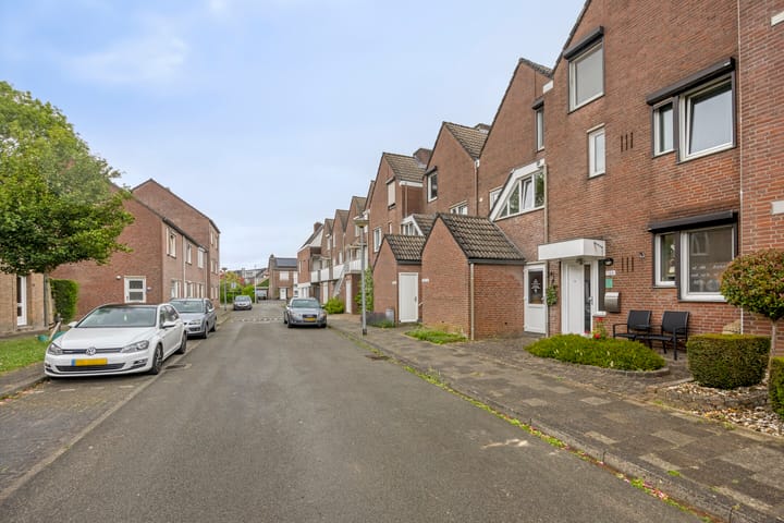 Foto 2 van Aan het Valderen 15-A