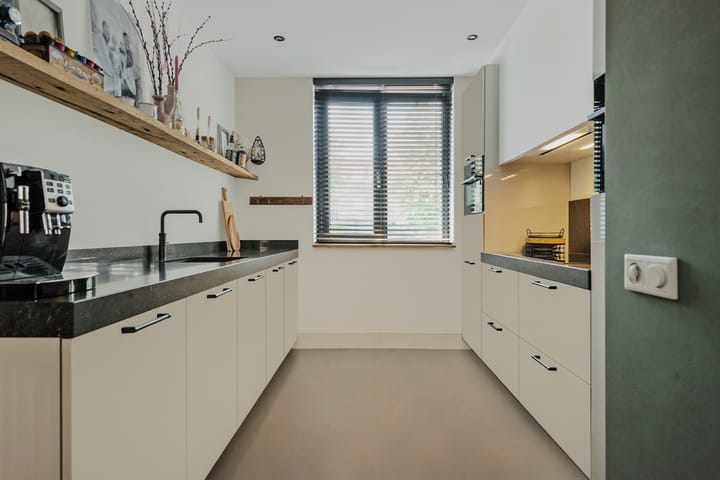 Foto 5 van Hindeloopenkade 148