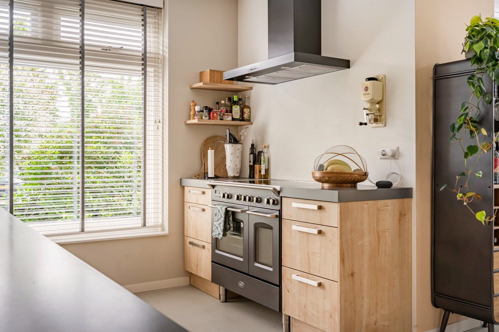 Photo 6 of Ruusbroecstraat 1