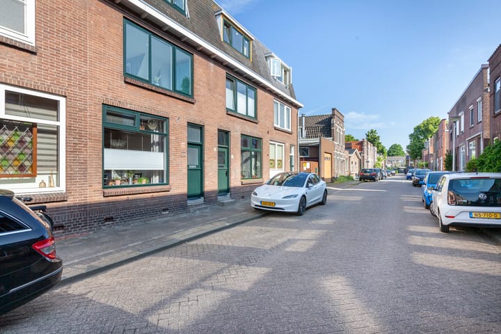 Foto 47 van Warmoezierskade 22