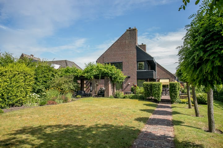 Foto 83 van Venloseweg 35