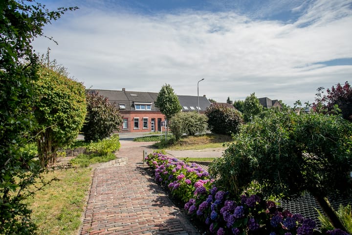 Foto 95 van Venloseweg 35