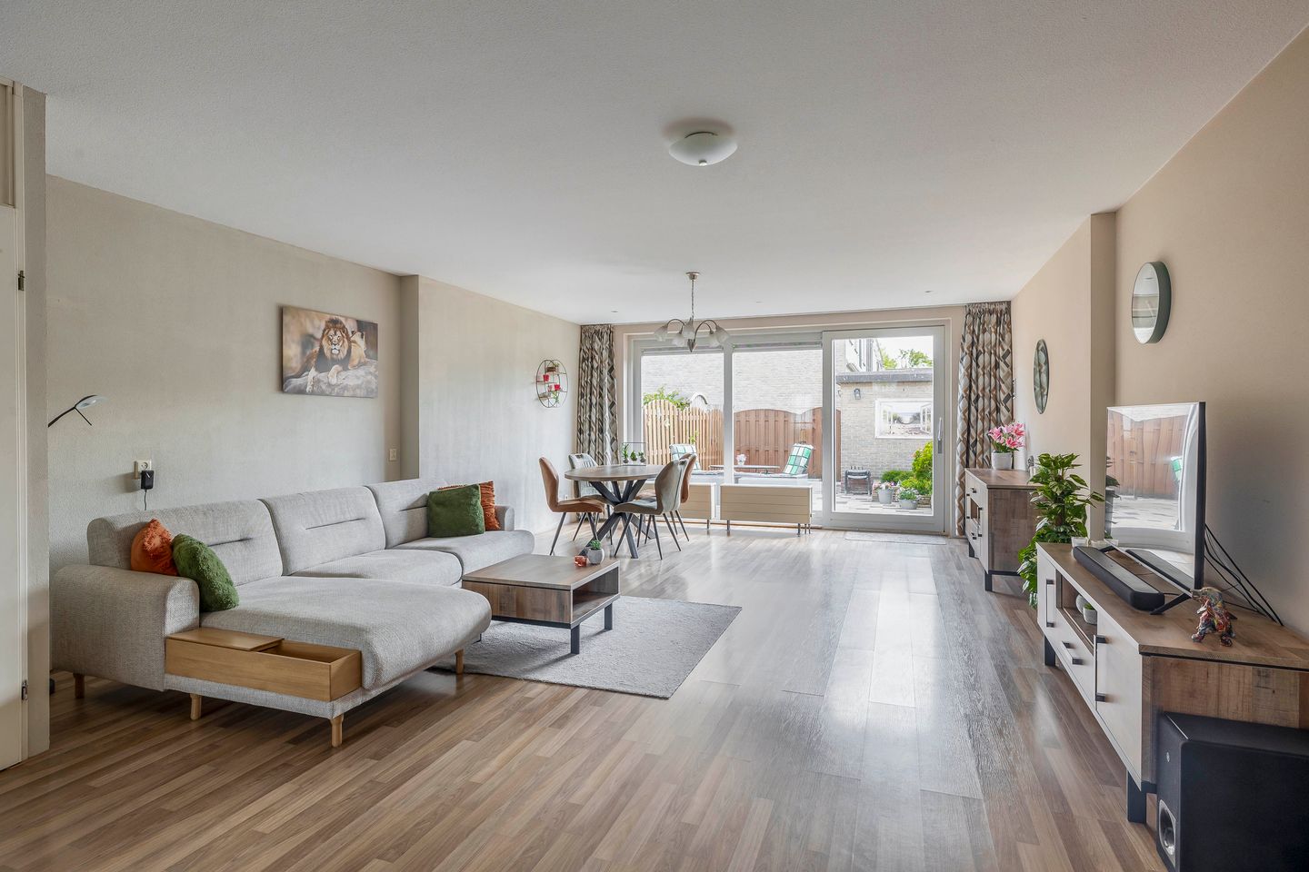 Photo 4 of Belle van Zuylenlaan 19