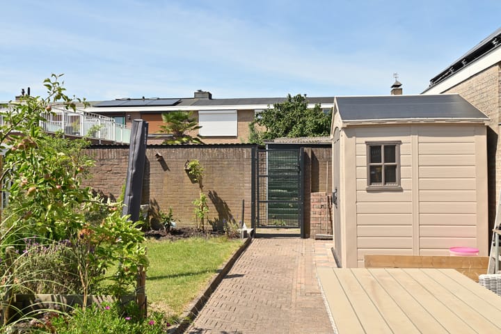 Foto 24 van Goudenregenstraat 28