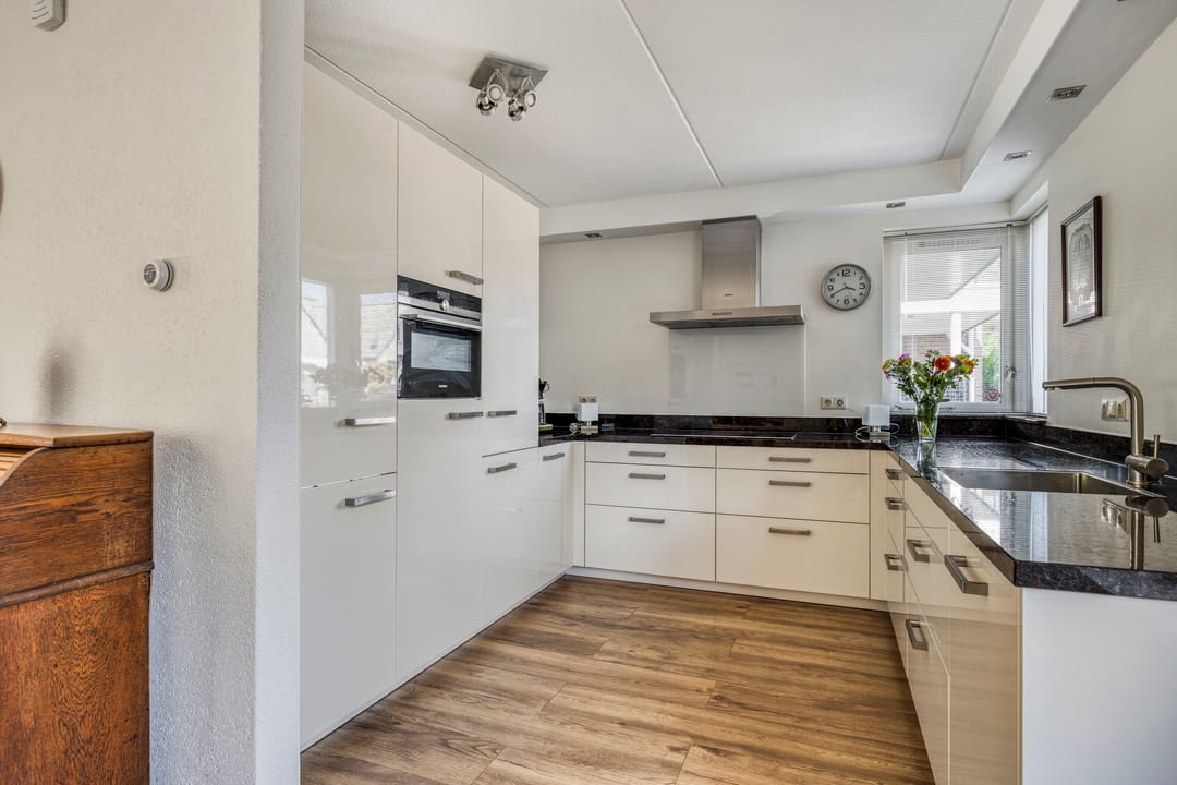 Foto 13 van Marthalaan 22