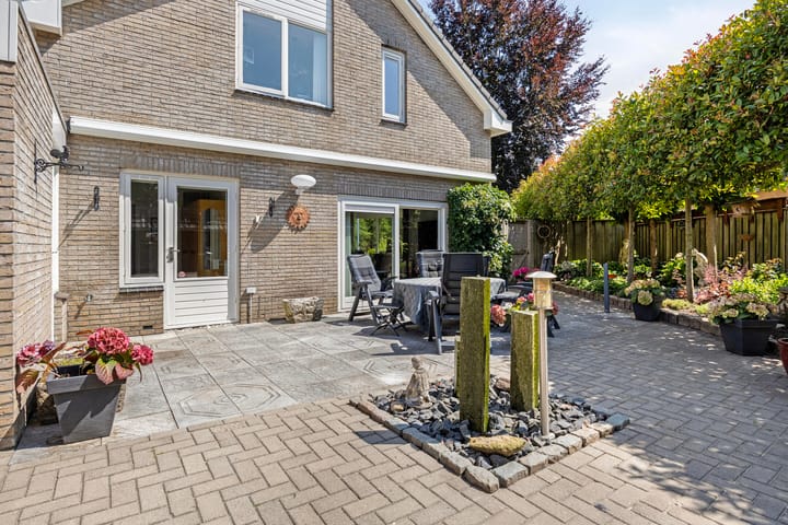 Foto 28 van Marthalaan 22