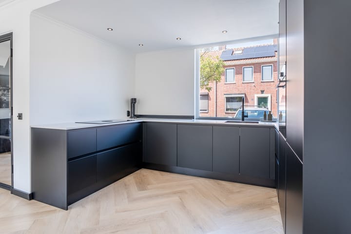 Foto 8 van Christiaan Huygensstraat 48-B