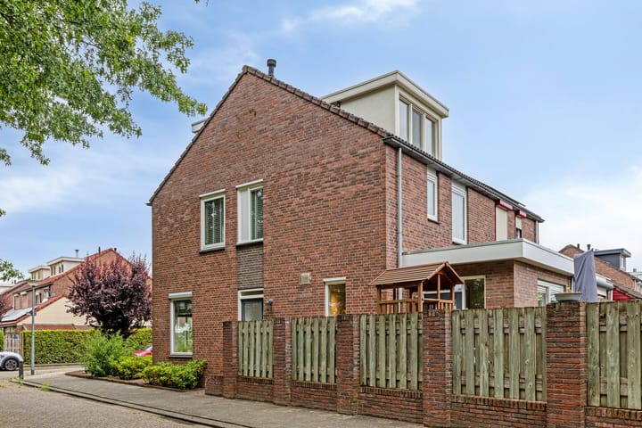 Foto 6 van Nic Beetsstraat 18