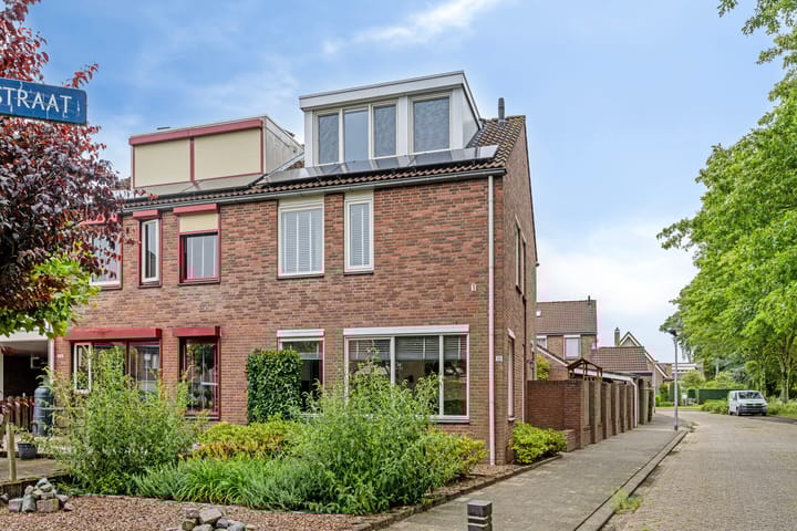 Foto 7 van Nic Beetsstraat 18